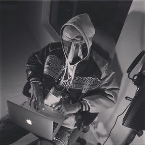 Meet your Posher, Iam